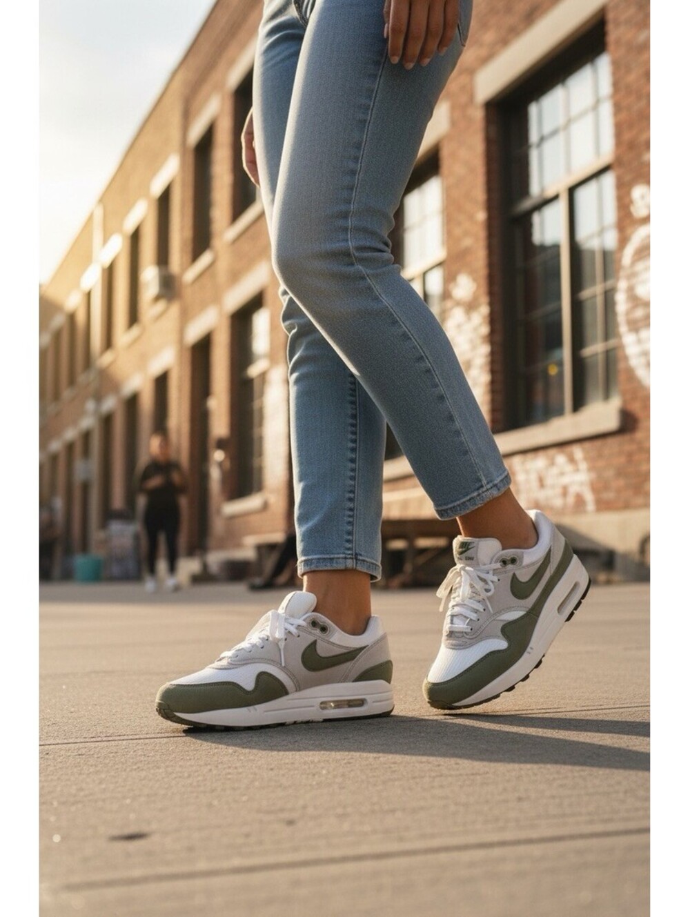 Nike Air Max 1 Army Green Light White Grey DZ2628-112 Women's Shoe Size 8.5